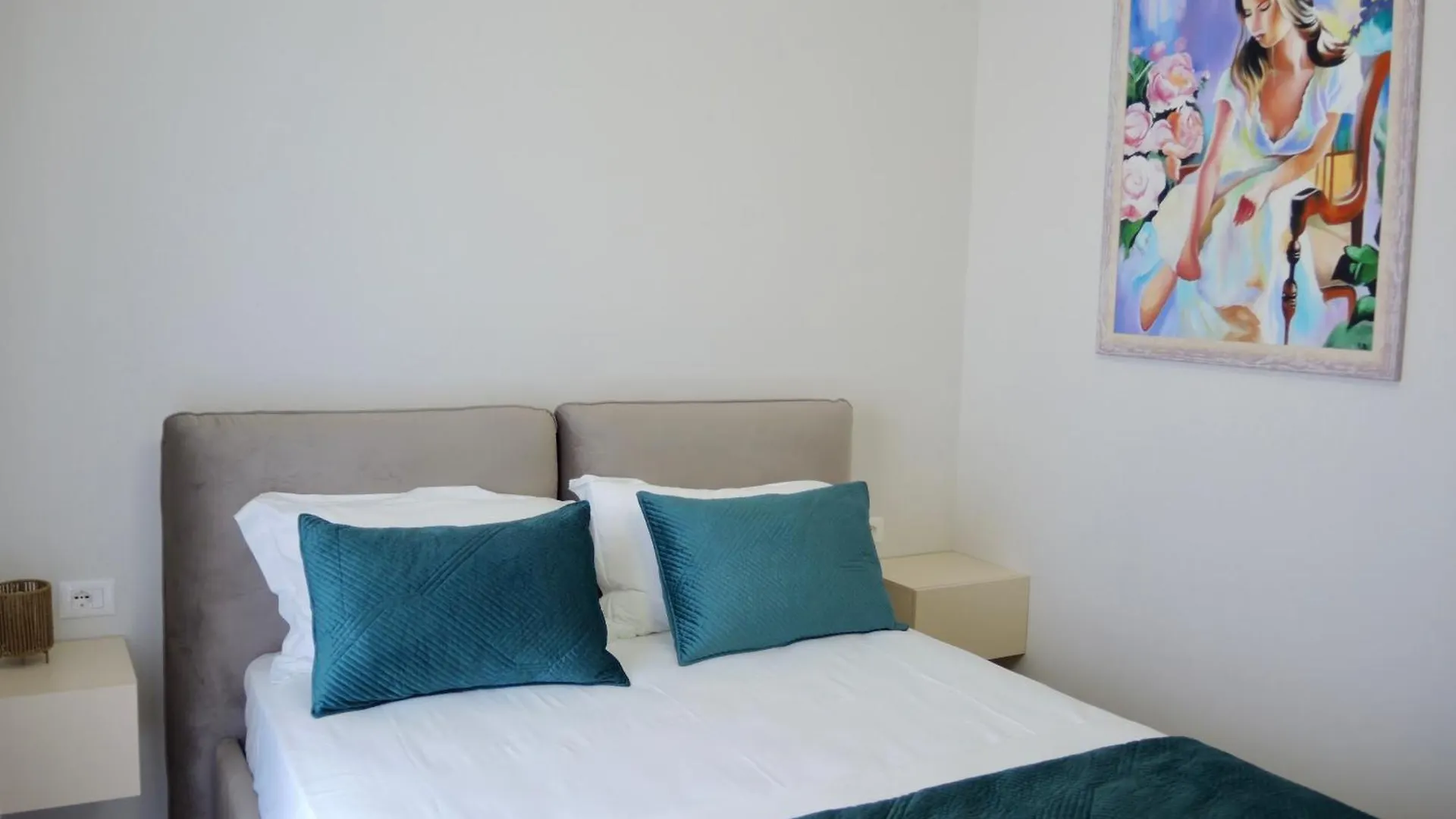 Apart Otel Villa Safira Dıraç Arnavutluk