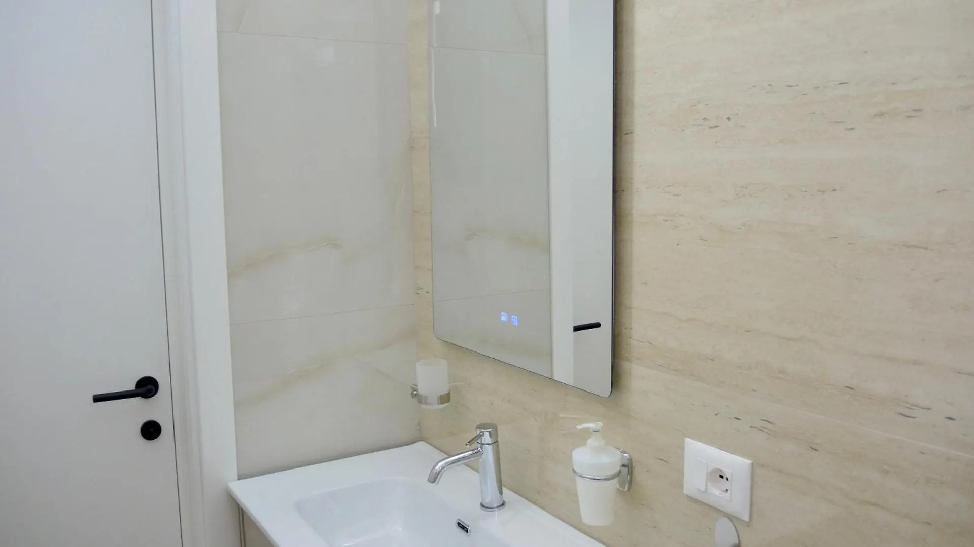 Villa Safira Dıraç 0*,